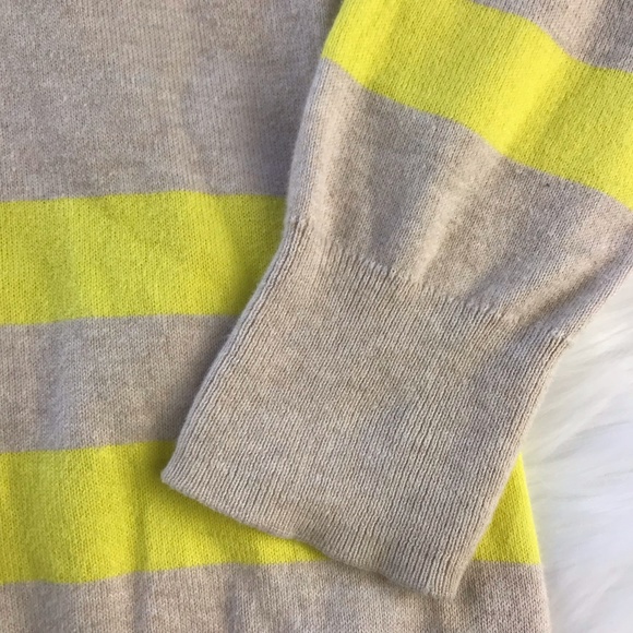 Gap V Neck Striped Sweater - Picture 4 of 7